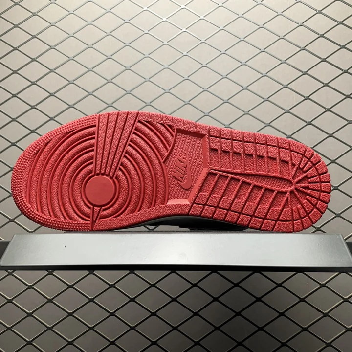 View 32 of Air Jordan 1