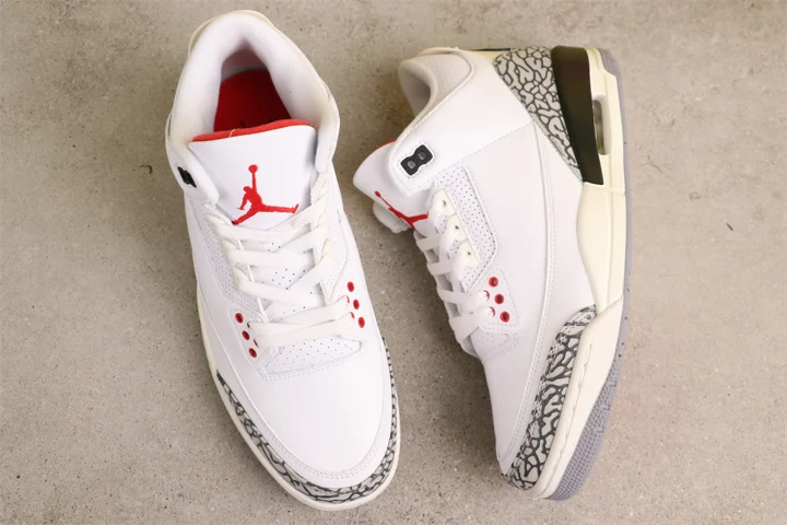 View 5 of Air Jordan 3