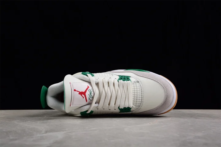 View 22 of Air Jordan 4