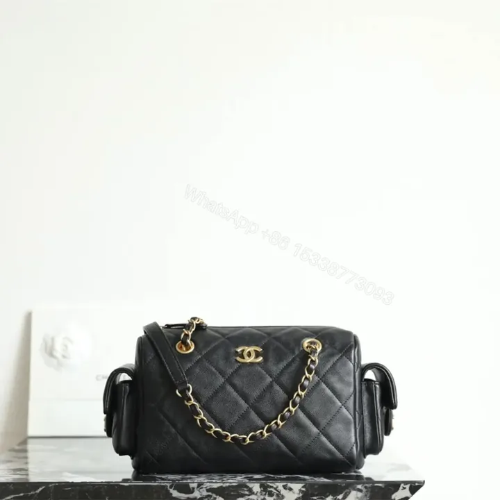 View 1 of 高仿Chanel*25K系列AS5792小牛皮腋下包黑色小號免檢版