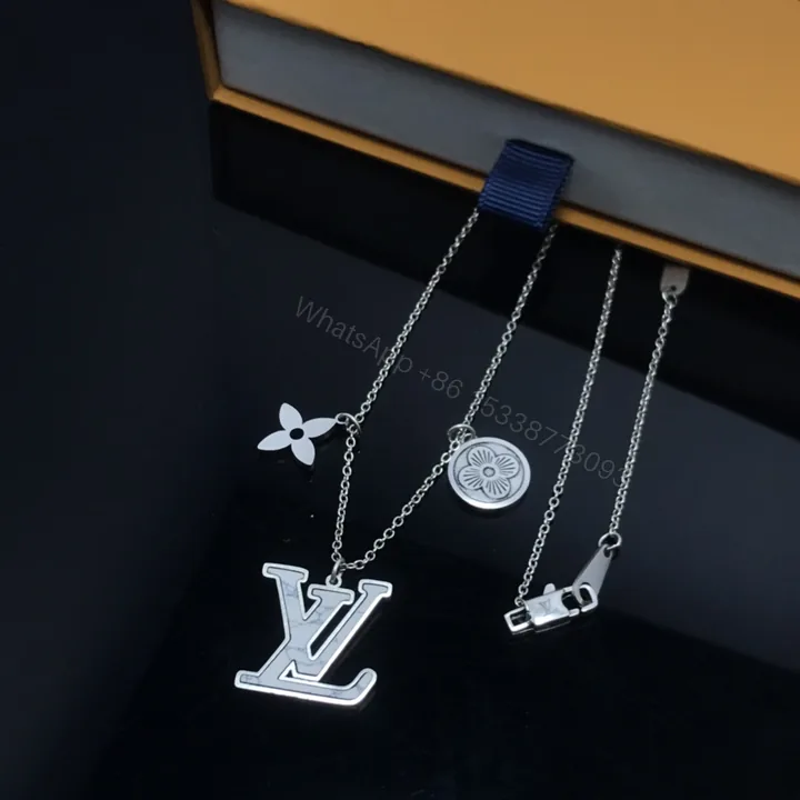 View 1 of EN – Lux LV Necklaces 090