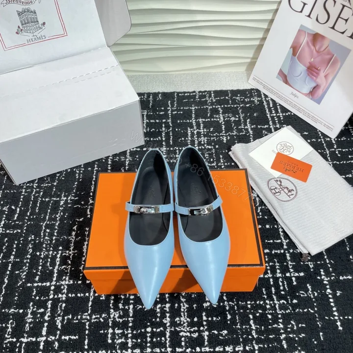 View 1 of 高仿Hermes*Kelly系列H251002Z07小牛皮休閒單鞋藍色免檢版