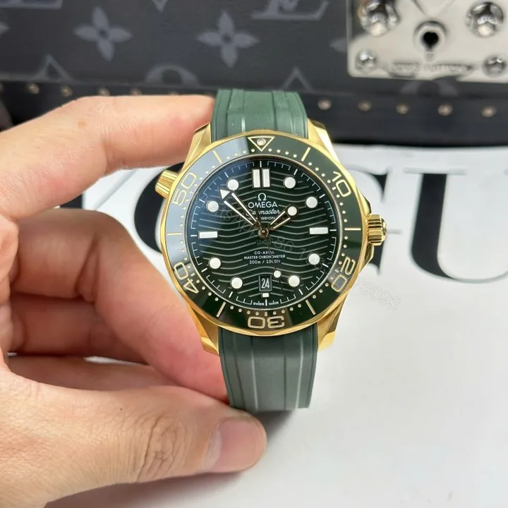 View 1 of Omega Seamaster Diver 300M Green Replica