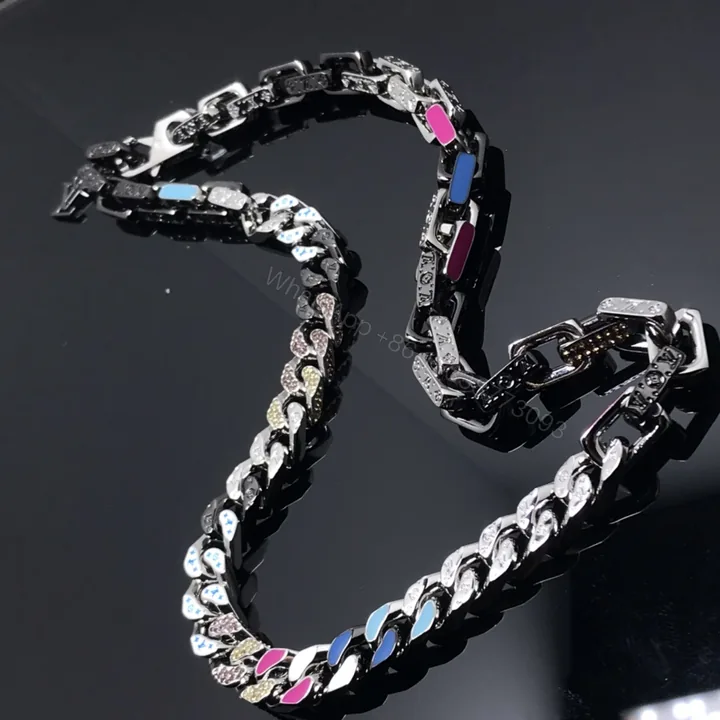 View 1 of EN – Lux LV Necklaces 039
