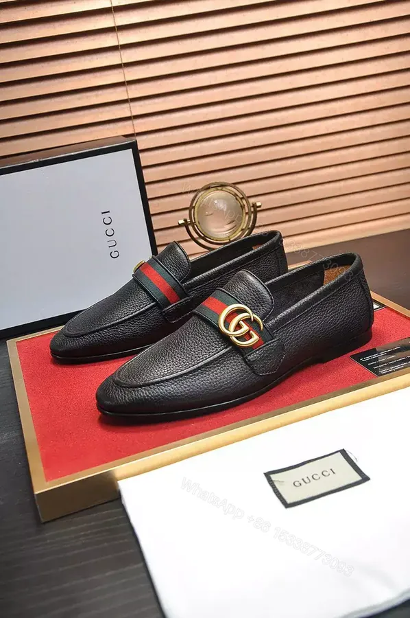 View 1 of GUCCI BLACK LEATHER LOAFER WITH DOUBLE G AND WEB – LDG28