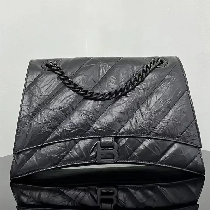 View 1 of 高仿BalenciagaCrush沙漏包油蠟黑S