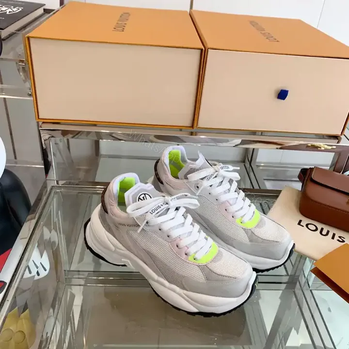View 1 of LV WOMEN’S RUN 55 SNEAKER – LSVM064