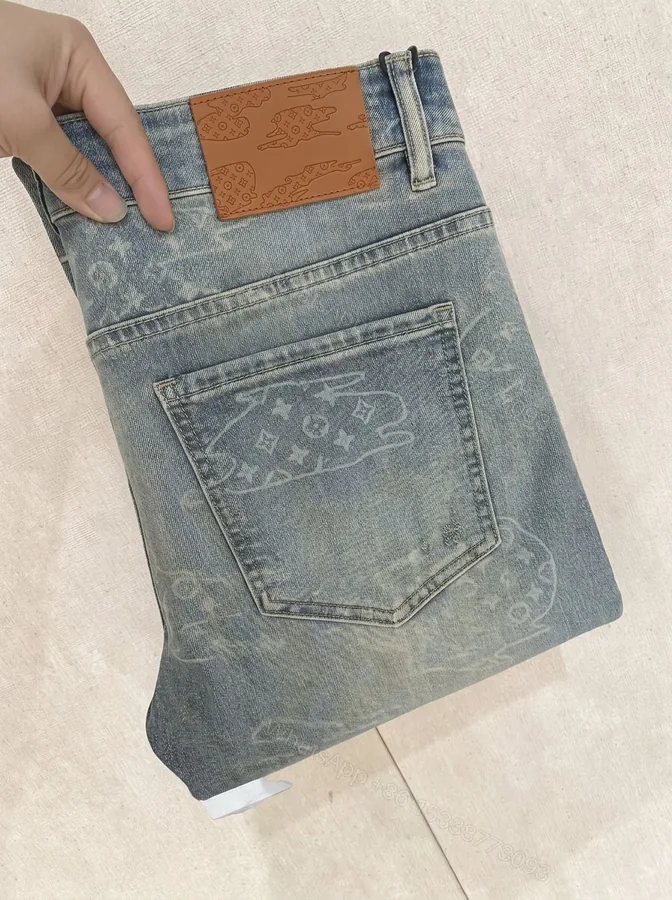 View 1 of LV 原單 海洋印花牛仔褲 淺色復古做舊款 個性塗鴉丹寧褲