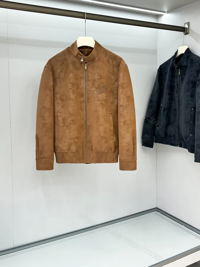 View 1 of LV精品仿製焦糖色麂皮立領外套 經典飛行夾克設計
