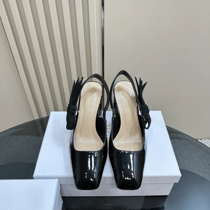 View 1 of 高仿Dior*Miss系列KAD277蝴蝶結粗跟高踭鞋8CM黑色漆皮免檢版
