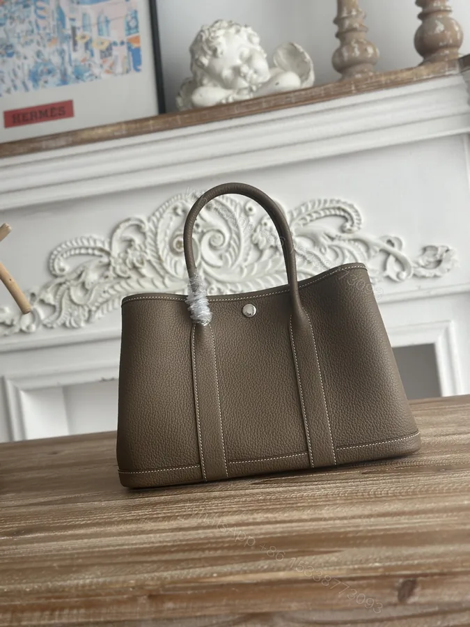 View 1 of Hermès A貨 女款 Garden Party 托特包 簡約設計 輕便實用款