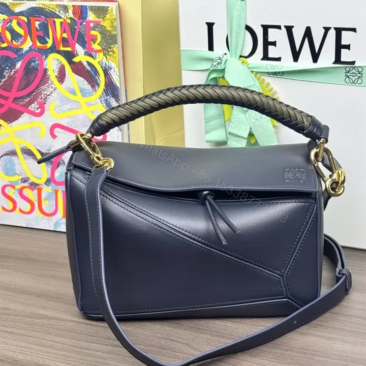 View 1 of 高仿Loewe*Puzzle系列4734小牛皮單肩包深墨水藍小號免檢版