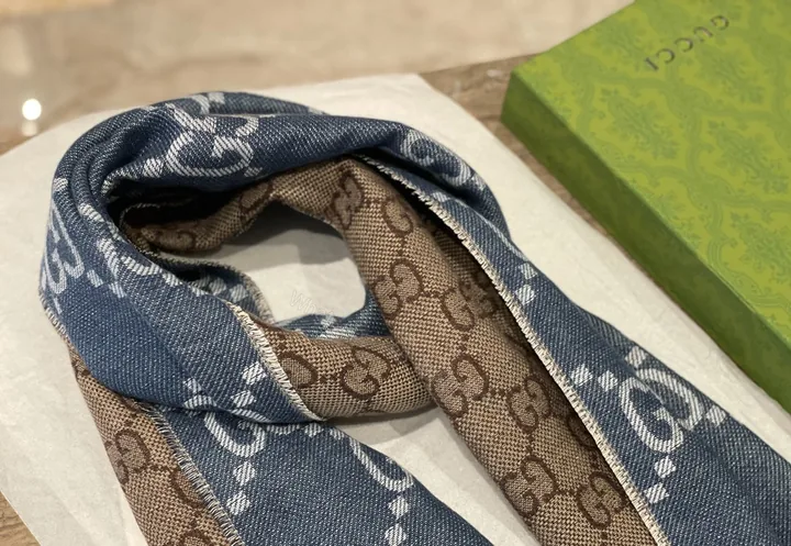 View 1 of EN – Luxury GCI Scarf 001