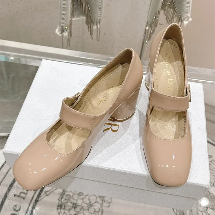 View 1 of 高仿Dior*Miss系列KVV322方頭粗跟單鞋8CM膚色漆皮免檢版