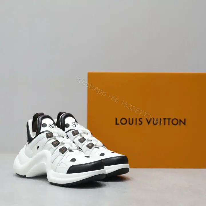 View 1 of LV ARCHLIGHT SNEAKER – LSVM008
