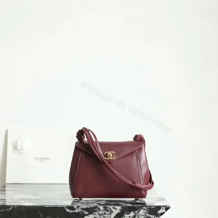 View 1 of 高仿Chanel*26A系列AS6223高級手工坊口蓋包酒紅色小號免檢版