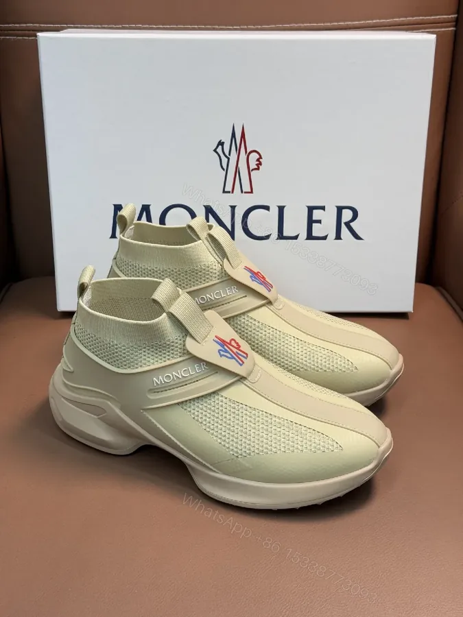 View 1 of Lightweight Knit Runner: Modern Texture, Everyday Comfort