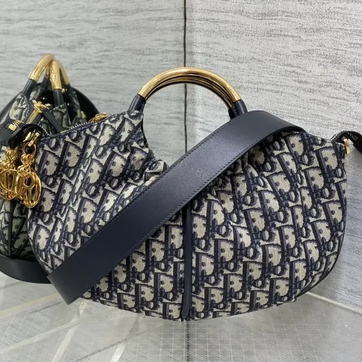 View 1 of 高仿Dior*Walk'n系列M451M928小牛皮手提單肩包印花免檢版
