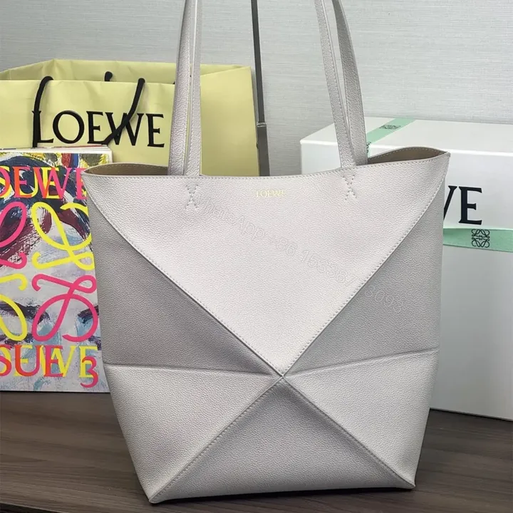 View 1 of 高仿Loewe*Fold系列1769小牛皮Tote手袋米灰色中號免檢版