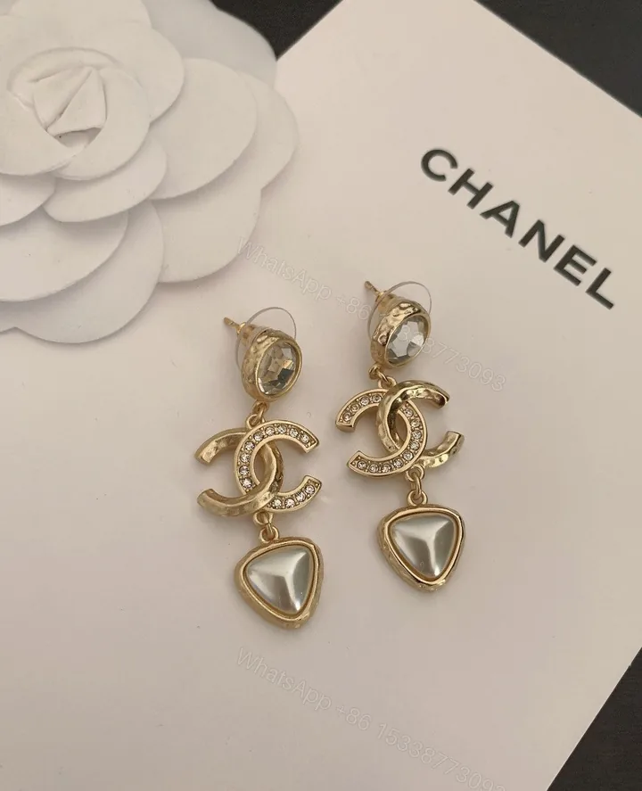 View 1 of EN – Lux Earring Chanel 033