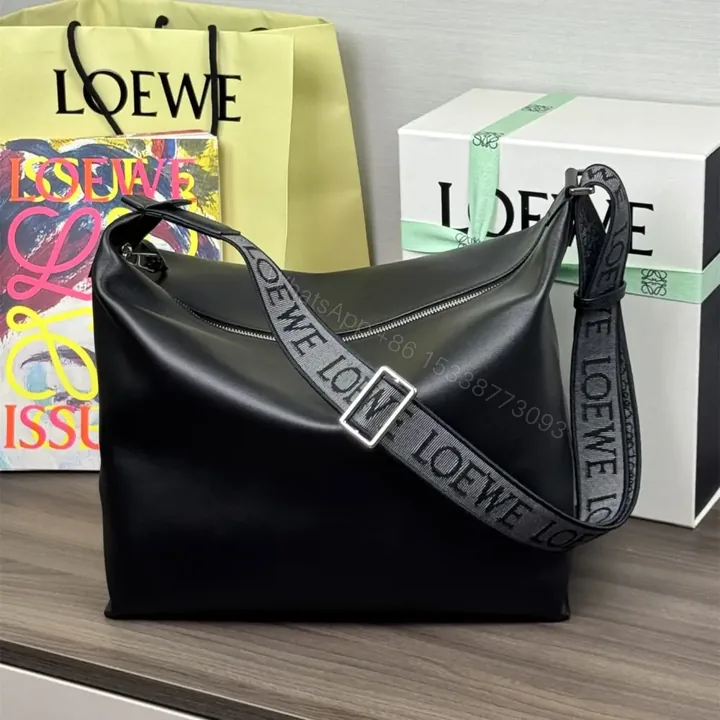 View 1 of 高仿Loewe*Cubi系列1100小牛皮斜挎包黑色大號免檢版