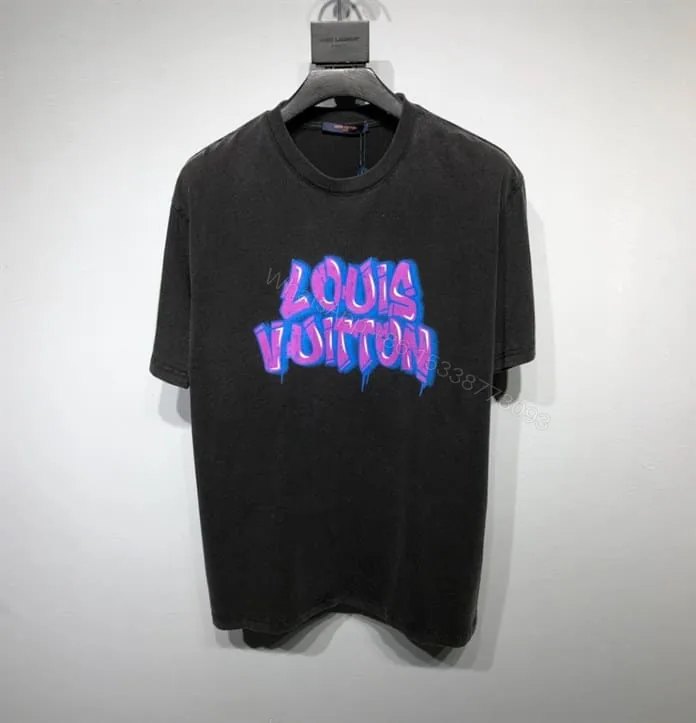 View 1 of LOUIS VUITTON T-SHIRT – LV30
