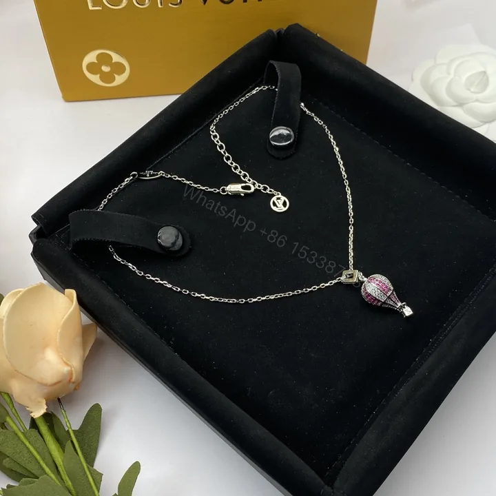 View 1 of EN – Lux LV Necklaces 035
