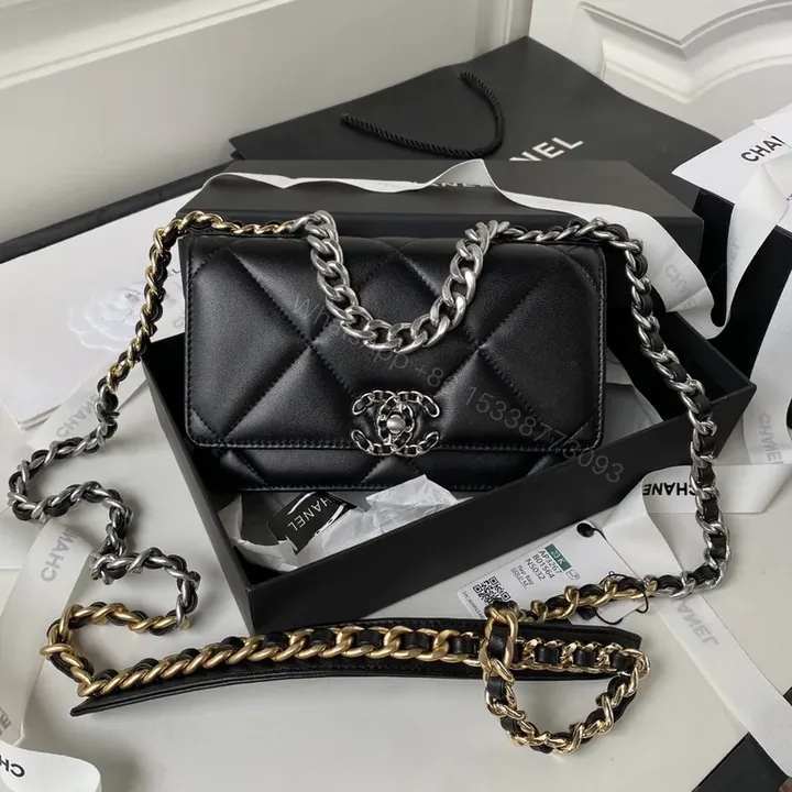 View 1 of Chanel-Inspired Quilted Leather Shoulder Bag: Modern Luxury