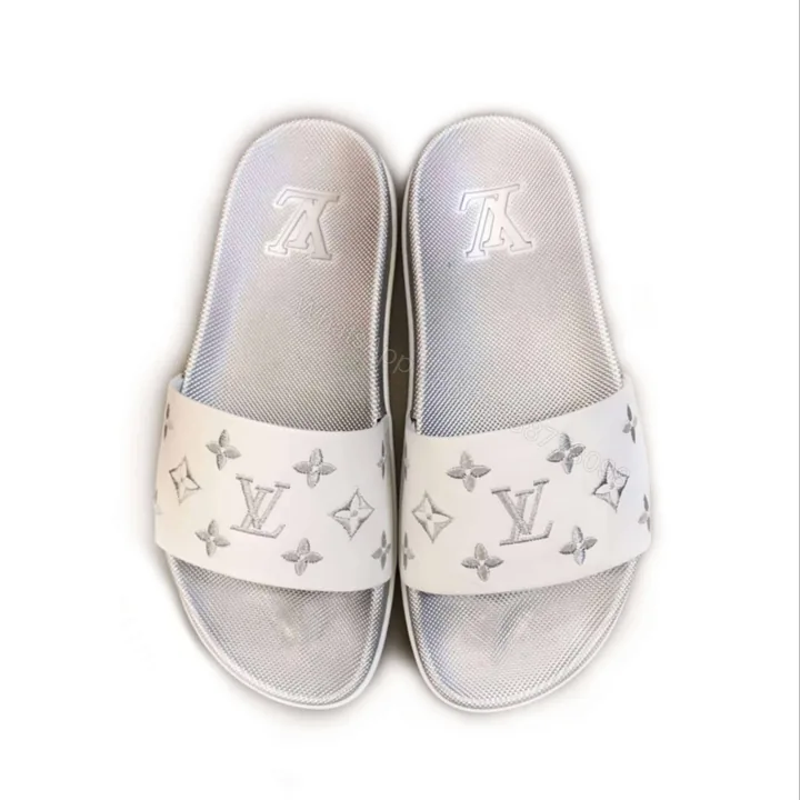 View 1 of LOUIS VUITTON SLIDES – LVS23