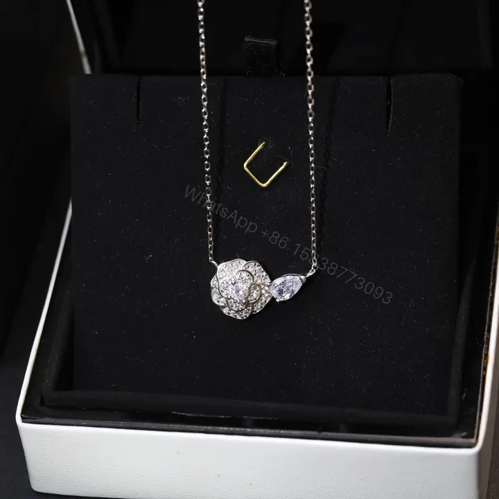 View 1 of EN – Lux Necklace CHL007