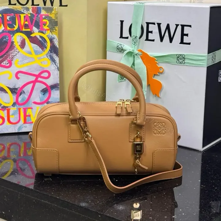 View 1 of 高仿Loewe*Amazona系列2586橫版手提包沙漠黃免檢版