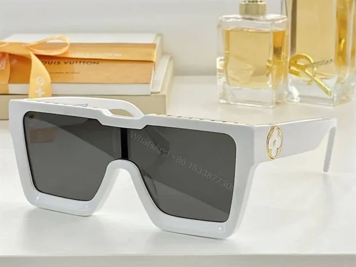 View 1 of LV SUNGLASSES – GLVT02