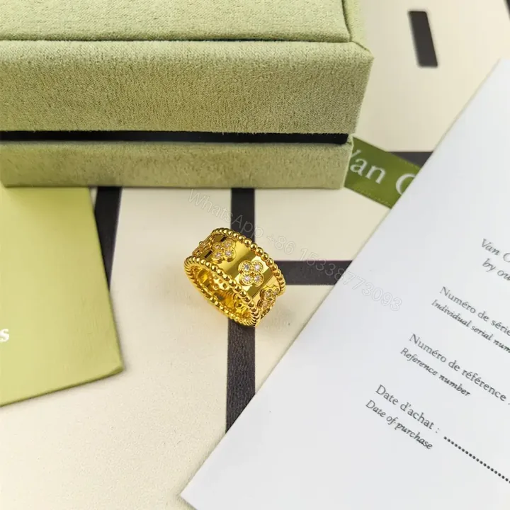 View 1 of 高仿首飾VanCleef&Arpels*RO9NC00鑲鑽萬花筒戒指黃金中號