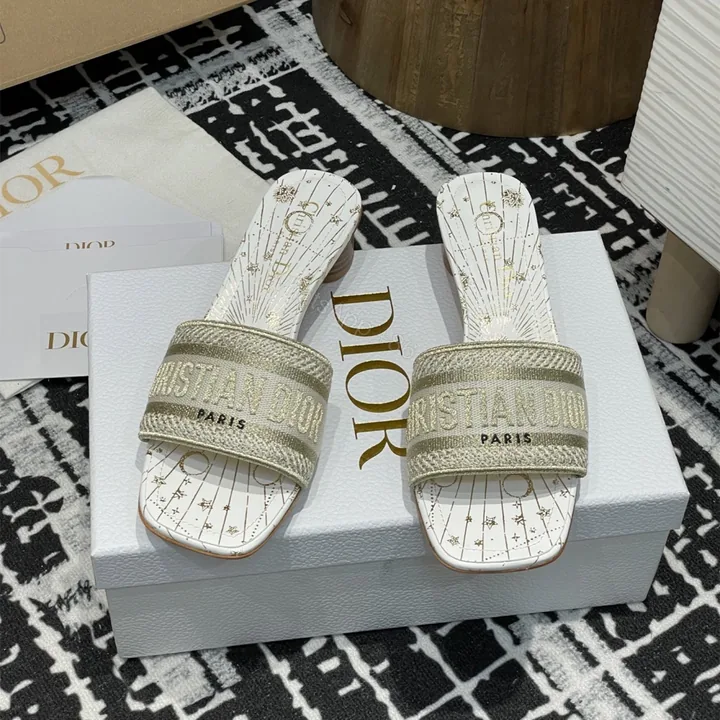 View 1 of 高仿Dior*Dway系列KCO220圓頭套腳拖鞋短踭金色星星免檢版