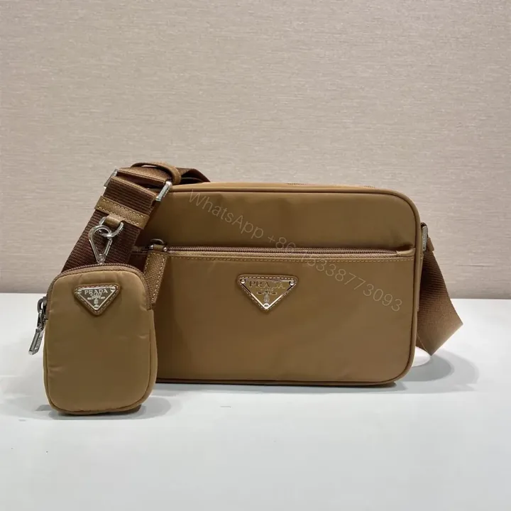 View 1 of 高仿Prada*RE-Nylon系列1BC167郵差包棕色免檢版