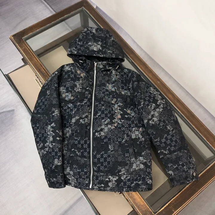 View 1 of Gucci高仿迷彩印花外套男款連帽拉鍊街頭風格
