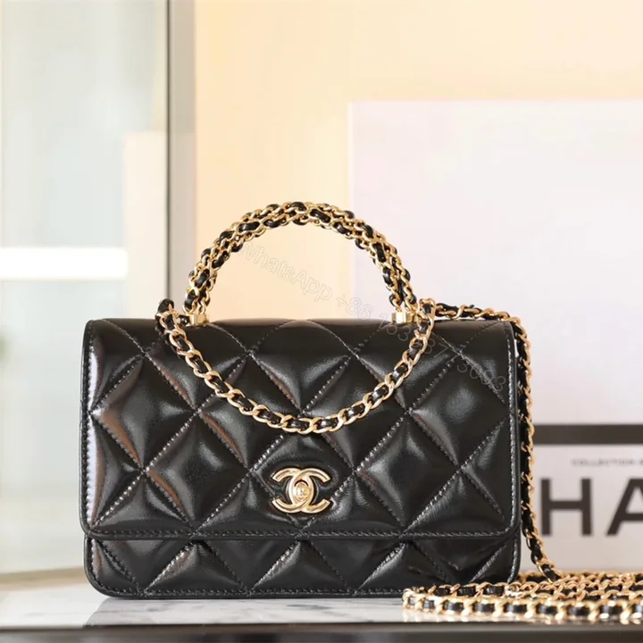 View 1 of 高仿Chanel*24B系列AS4166小羊皮郵差包黑色免檢版