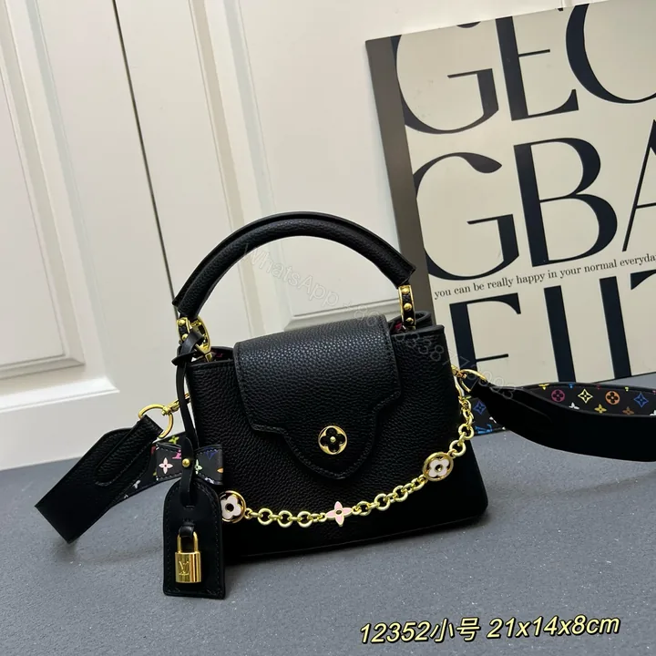 View 1 of LV 原單 12352 小號黑色鏈條翻蓋手提包 21x14x8cm鎖扣女包