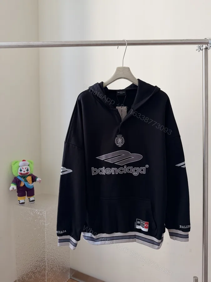 View 1 of BalenciagaA貨男士黑色拼接連帽衛衣厚磅版型街頭穿搭首選