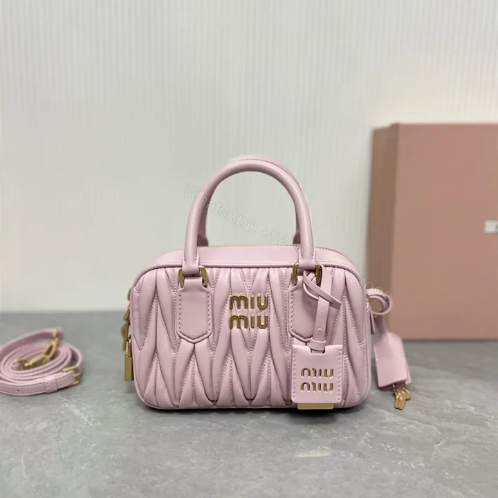 View 1 of 高仿miumiu繆繆TooPretty系列5BB123保齡球手袋粉色