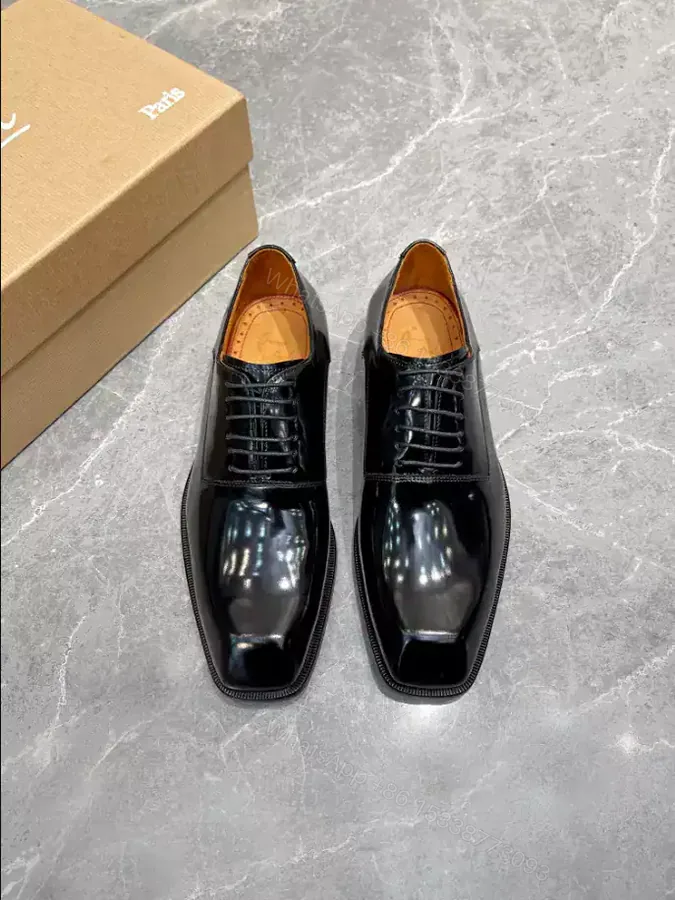 View 1 of CHRISTIAN LOUBOUTIN CORTEO – LDC013