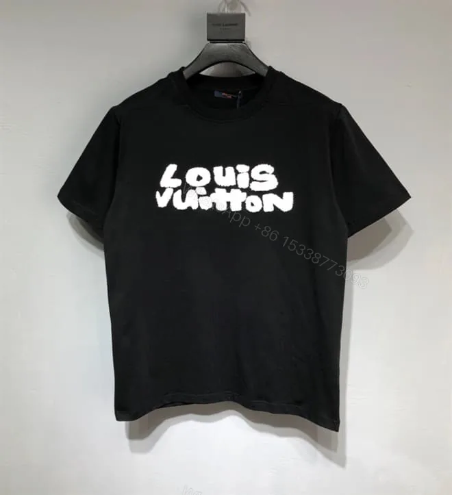 View 1 of LOUIS VUITTON T-SHIRT – LV19