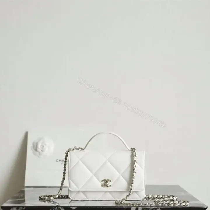 View 1 of 高仿Chanel*25K系列AP4932小牛皮WOC手袋白色免檢版