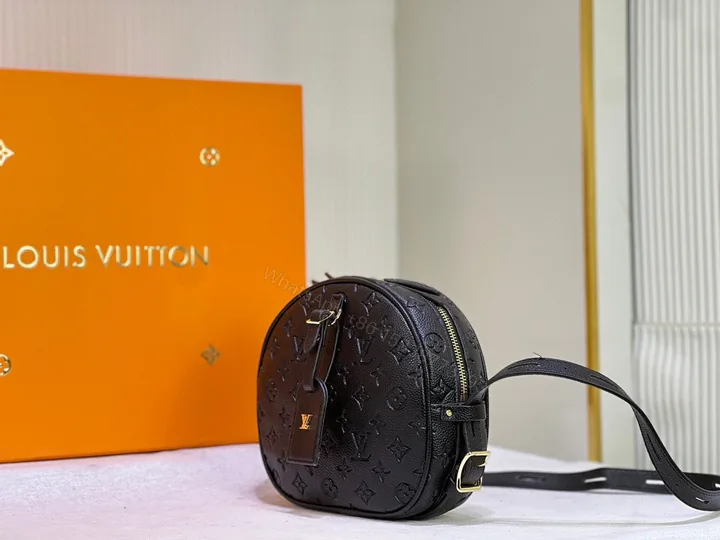 View 1 of Laveszi Luxury Bags LV 605