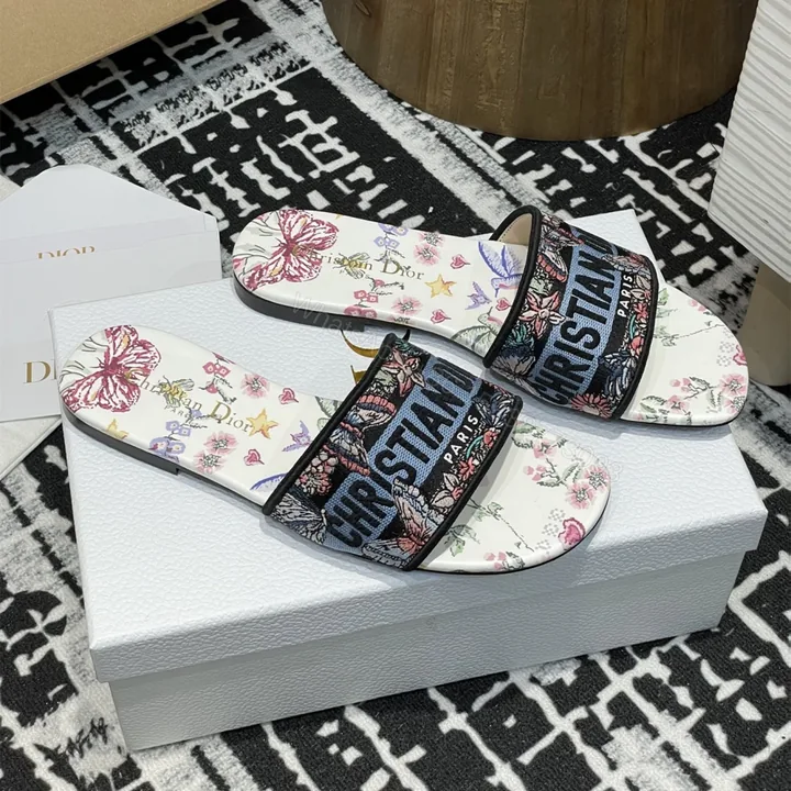 View 1 of 高仿Dior*Dway系列KCO212圓頭套腳拖鞋平底白色彩花免檢版