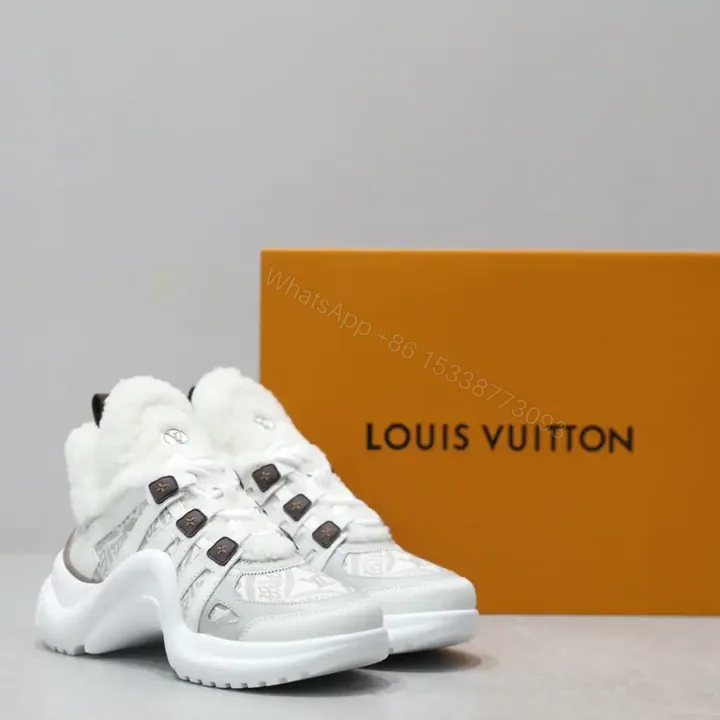View 1 of LV ARCHLIGHT SNEAKER – LSVM011
