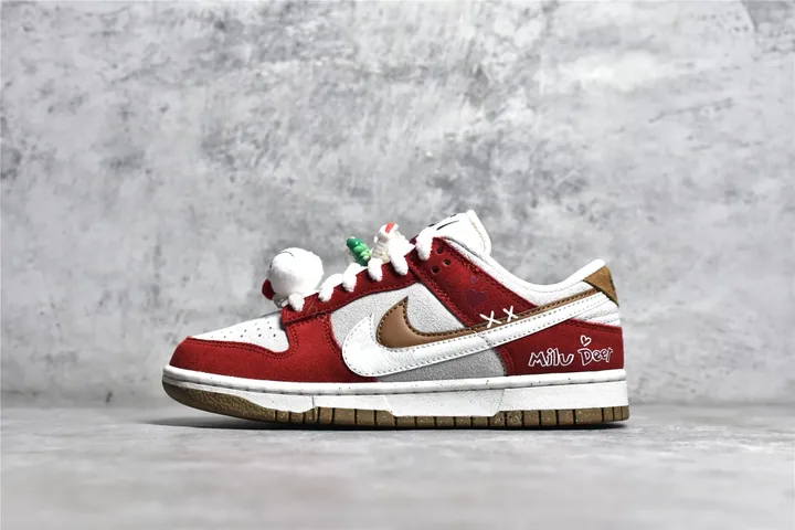View 1 of Nike Dunk SB Low Christmas Replicas