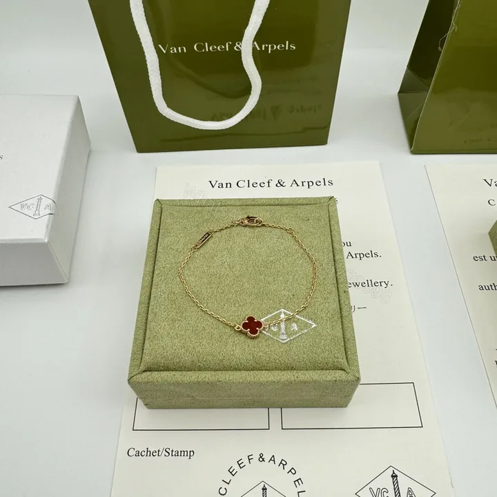 View 1 of 高仿首飾VanCleef&Arpels*RN59K00單花玫瑰金手鏈