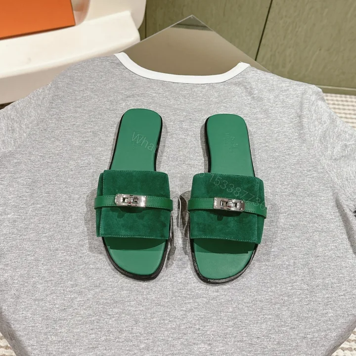 View 1 of 高仿Hermes*H232130ZI0一字平底拖鞋麂皮緞面綠色免檢版