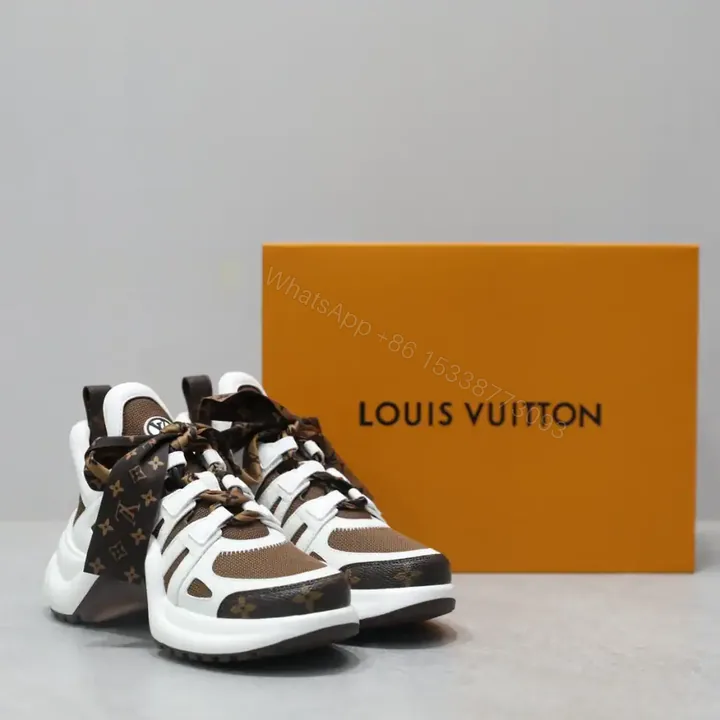 View 1 of LV ARCHLIGHT SNEAKER – LSVM012